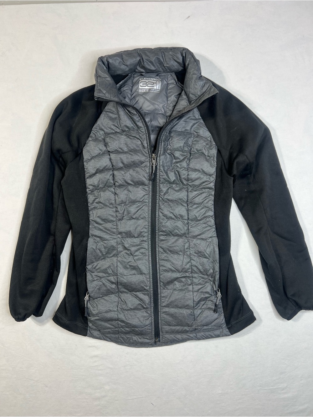 32 Degrees Weatherproof Women's Black & Gray Puffer Jacket